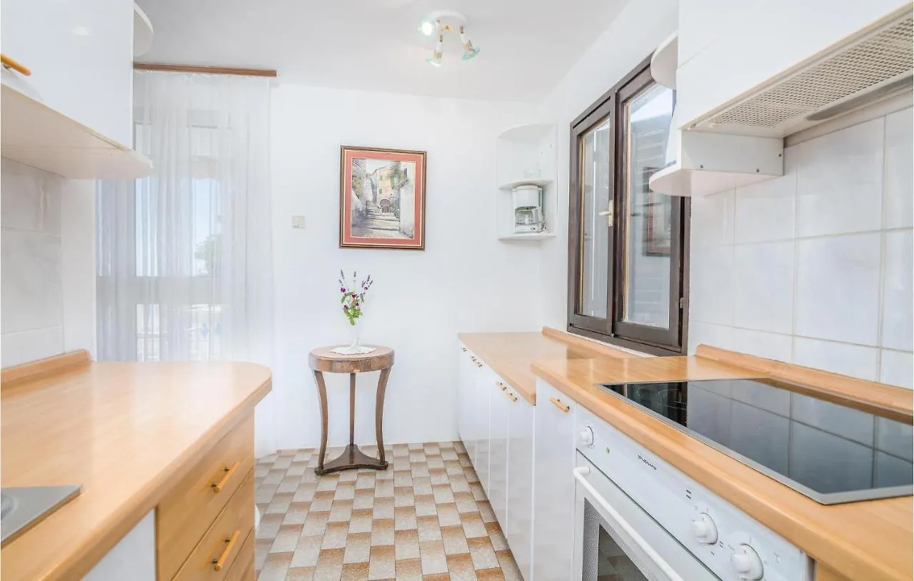 1 Bedroom Nice Apartment In Stara Baska 0*,